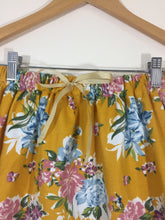 Load image into Gallery viewer, Women's Israelite Skirt with Fringes and Blue Border