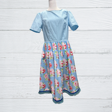 Cargar imagen en el visor de la galería, Hebrew Women's Dress with Fringes, Israelite Garments, Fringes, Garments with Fringes, Ready to ship in a size Women's Medium
