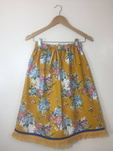 Load image into Gallery viewer, Women&#39;s Israelite Skirt with Fringes and Blue Border
