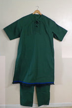 Load image into Gallery viewer, Israelite Tunic with Fringes includes Pants and Head Wrap
